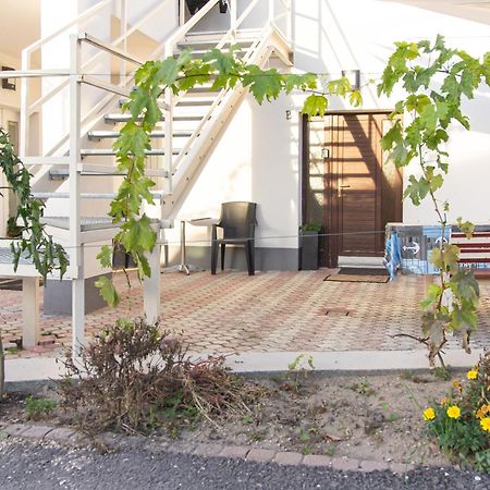 Deli Terasz B Apartman Free Parking, Self-Check-In Anytime Győr Buitenkant foto