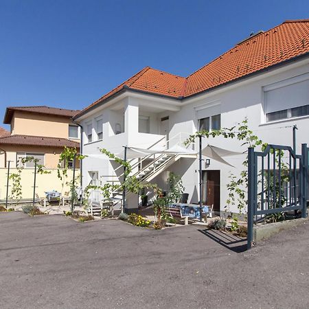 Deli Terasz B Apartman Free Parking, Self-Check-In Anytime Győr Buitenkant foto