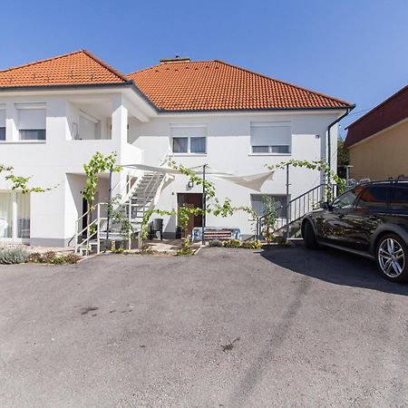 Deli Terasz B Apartman Free Parking, Self-Check-In Anytime Győr Buitenkant foto