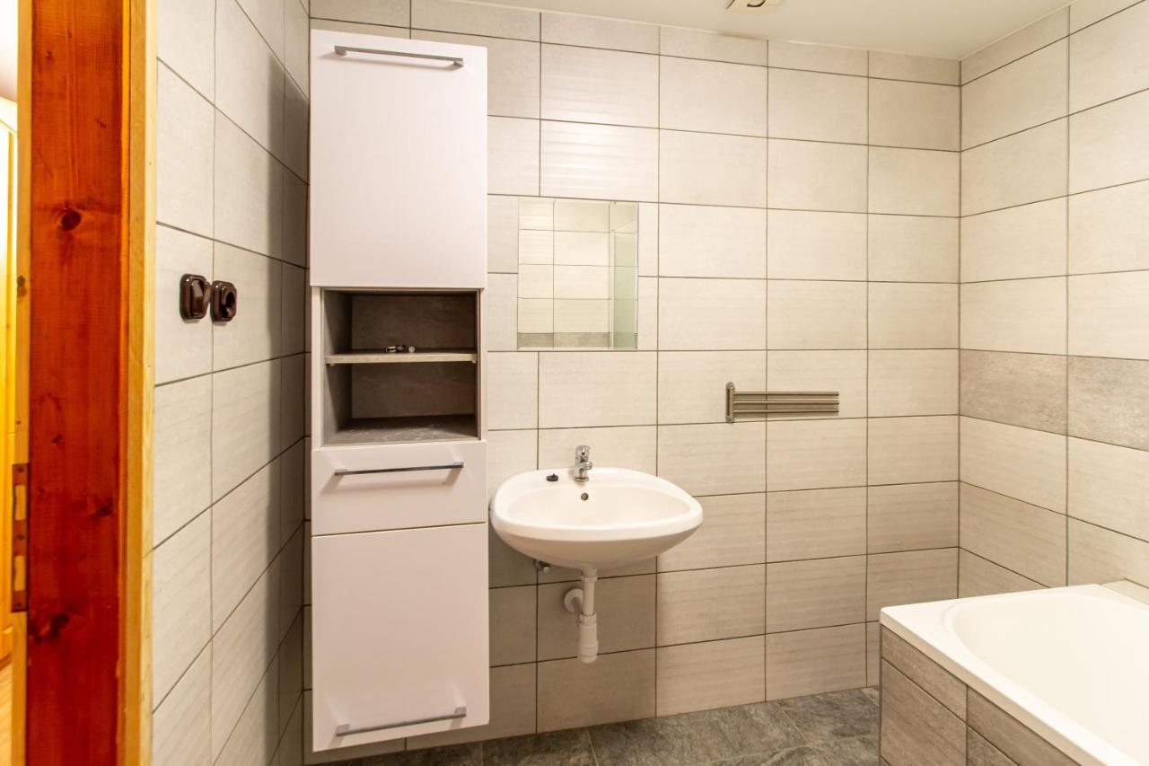 Deli Terasz B Apartman Free Parking, Self-Check-In Anytime Győr Buitenkant foto
