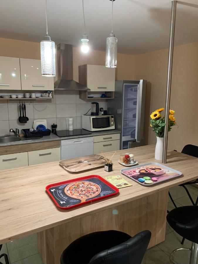 Deli Terasz B Apartman Free Parking, Self-Check-In Anytime Győr Buitenkant foto